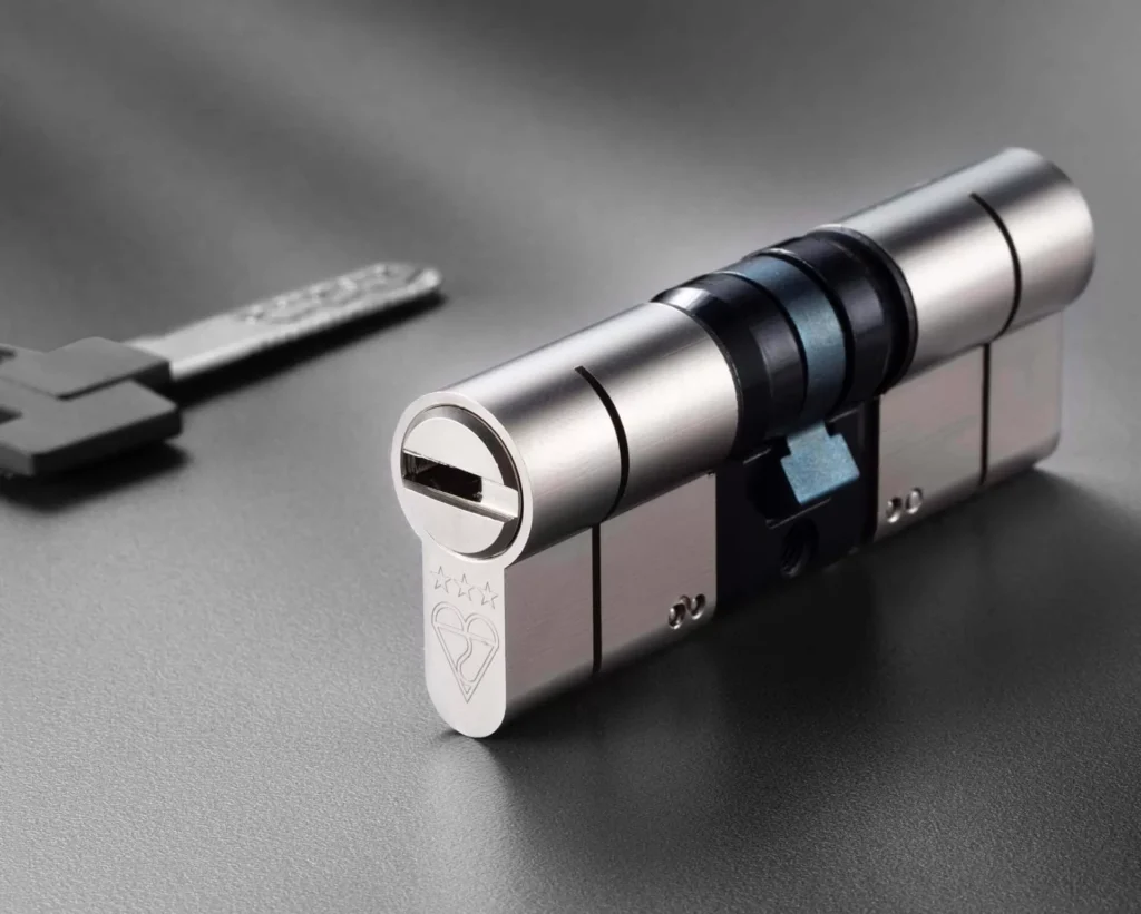 Revolutionize Your Security with Our KM 3 Star Cylinder - A Lock Above the Rest